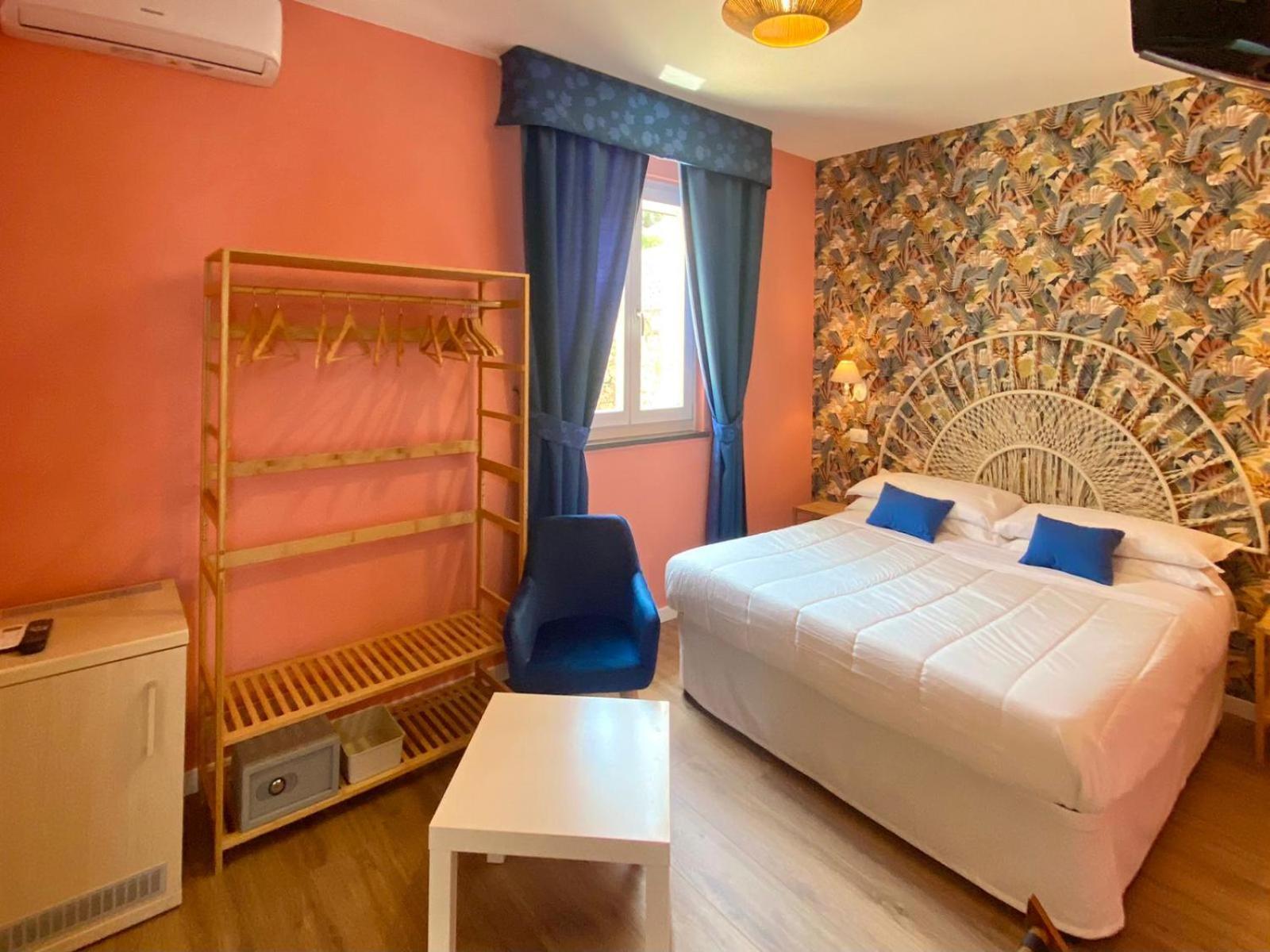 Hotel Villa Lubrense Sorrento มัสซาลูเบรนเซ ภายนอก รูปภาพ