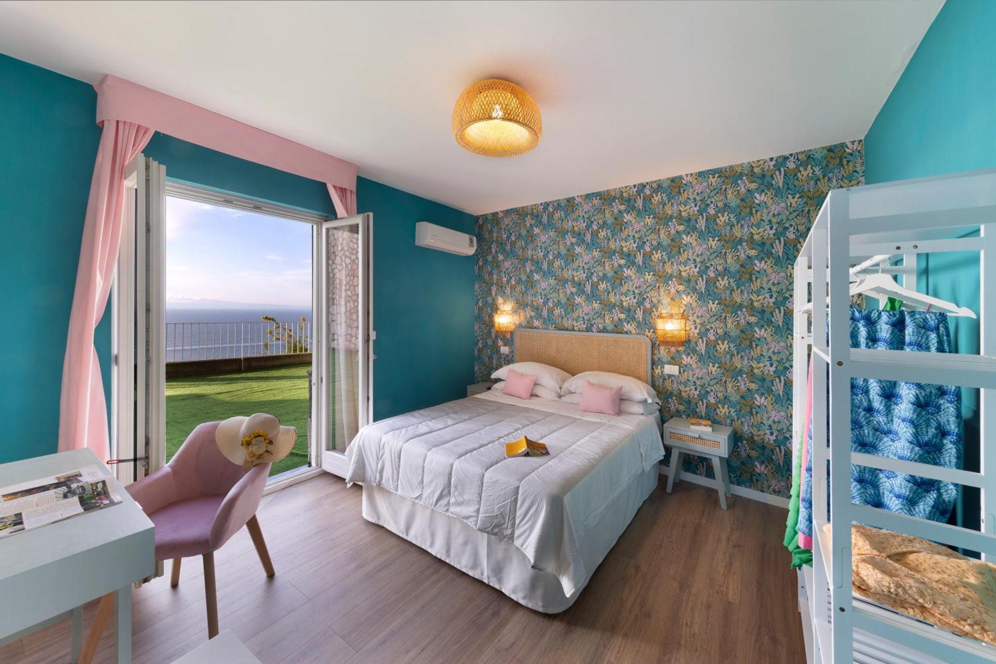 Hotel Villa Lubrense Sorrento มัสซาลูเบรนเซ ภายนอก รูปภาพ