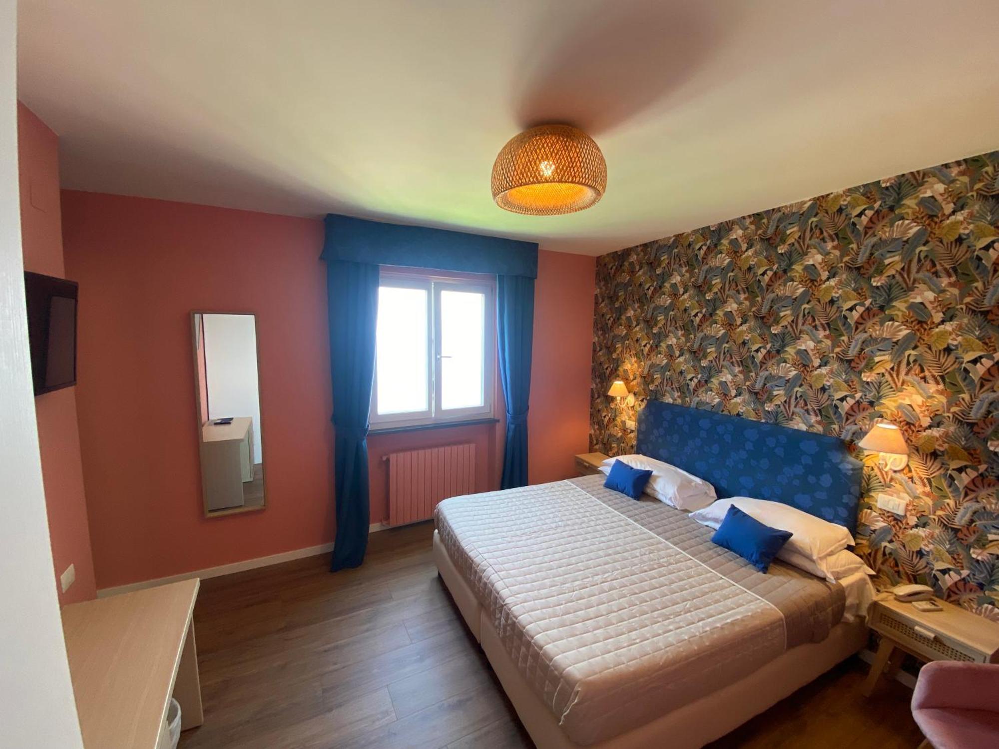 Hotel Villa Lubrense Sorrento มัสซาลูเบรนเซ ภายนอก รูปภาพ
